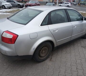 Syndyk sprzeda udział 1/2 w samochodzie Audi A4 2001 r. — miniatura 3