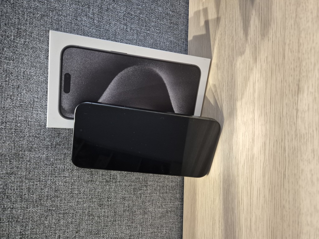 Syndyk sprzeda - smartfon iPhone 15 Pro Max, 256 GB