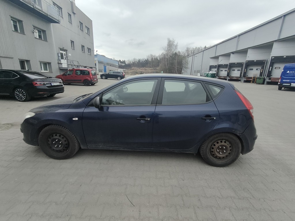 Syndyk sprzeda - Hyundai i30 1.6, 2008r. — miniatura 2