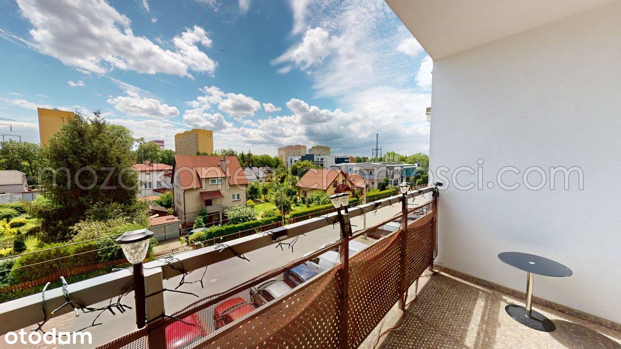 Duży balkon - do zamieszkania bez remontu - dwustronne — miniatura 2